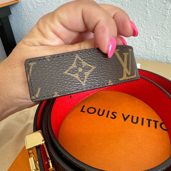 Louis Vuitton Iniatles Reversible Belt 85mm - Picture 7 of 7